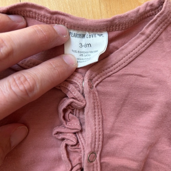 Softest Spearmint brand outfits with ruffle buns! - Picture 4 of 4